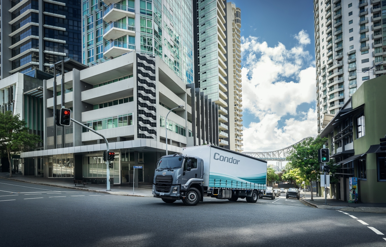 Condor PK17 300 Metro Deliveries Curtain sider