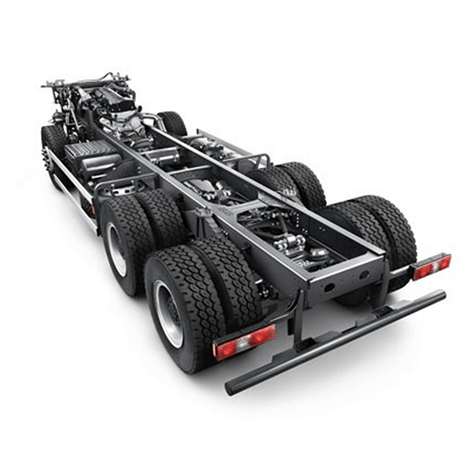 Sasis truk dengan enam roda besar terlihat dari belakang.