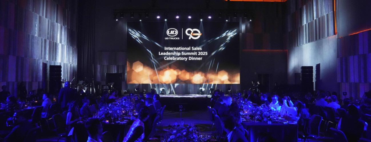 UD Trucks MEENA Team Honored 